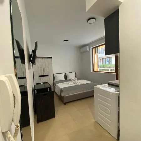 Amadeus Xv 5 Studio Centrum Апартаменти *